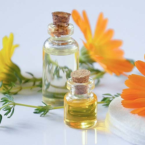 aromathérapie pot de crème composés aromatiques extraits de plantespharmacie Elbaz